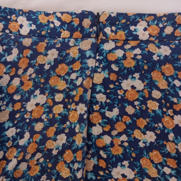Forever 21 Blue Floral Skirt - Picture 4 of 4
